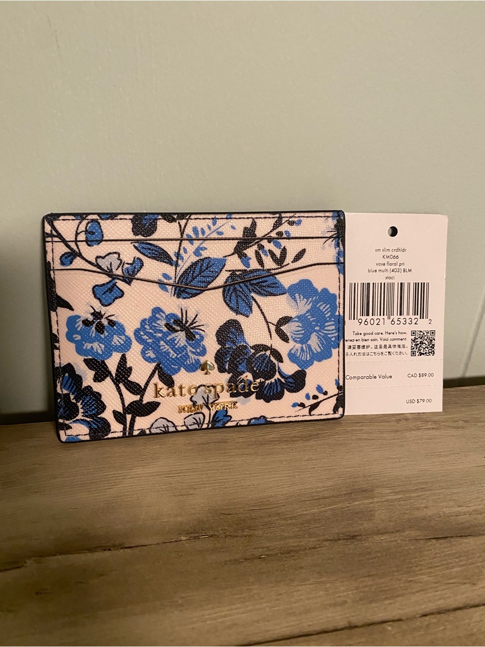 NWT kate spade Blue Floral Card Holder